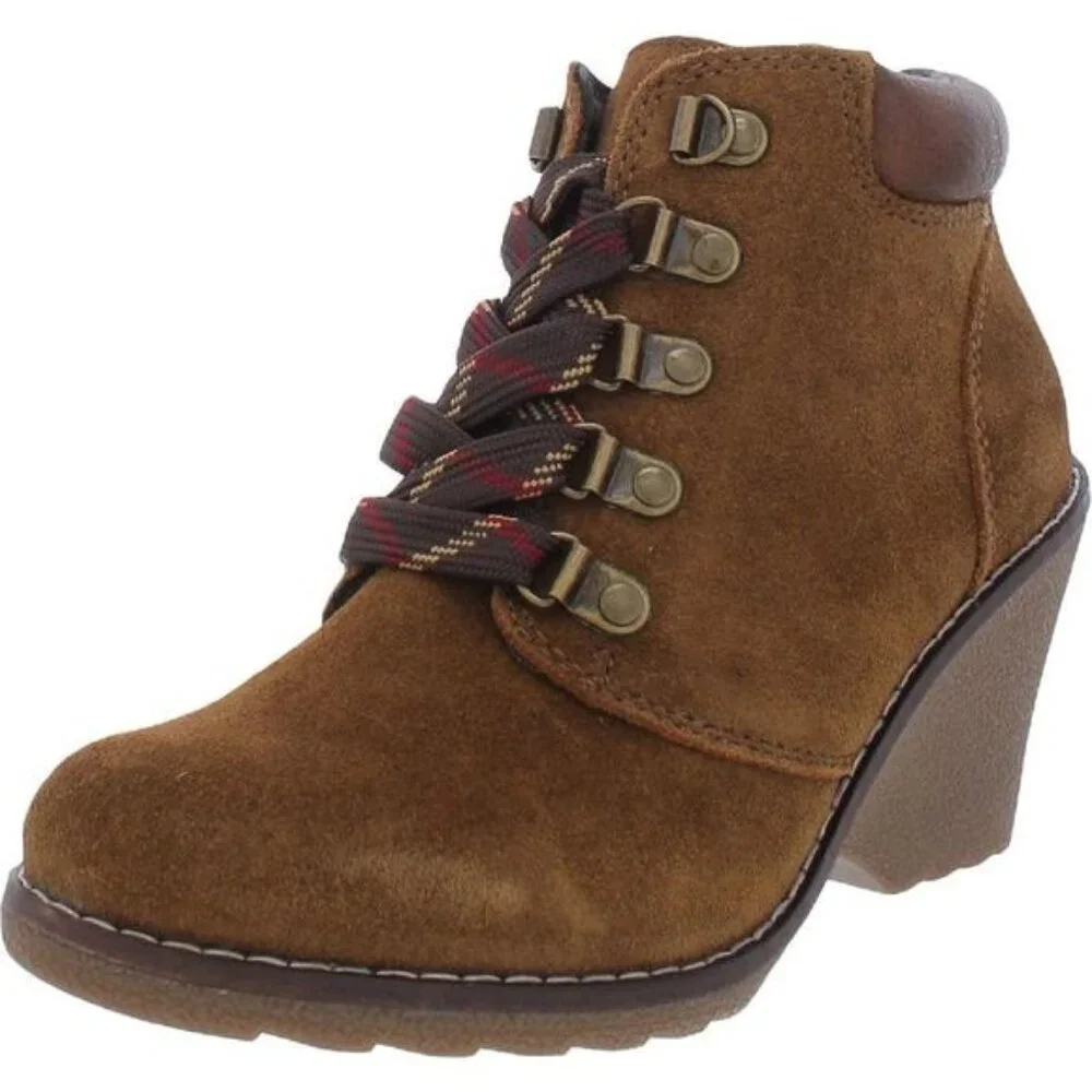 White Mountain Liberty Leather Ankle Heeled Booties Size 9.5